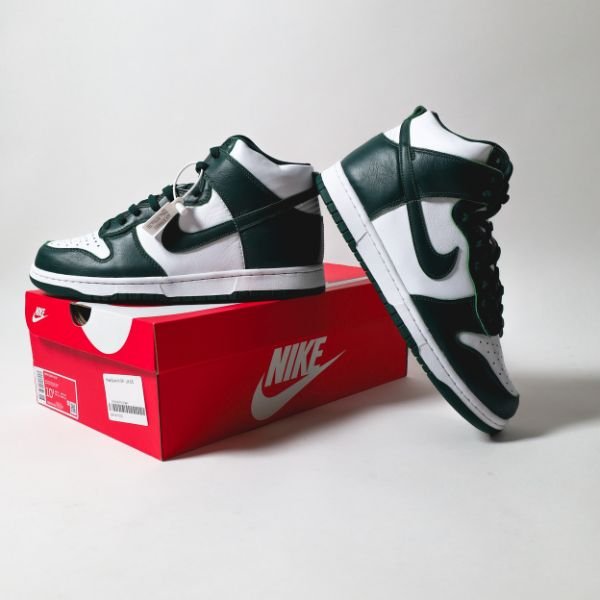 Preloved sneakers